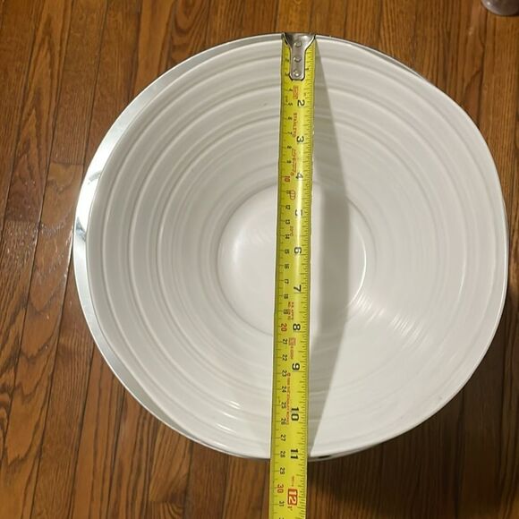 Plastic swirly large 11 inch diameter kitchen fruit white decoration bowl - Picture 4 of 7